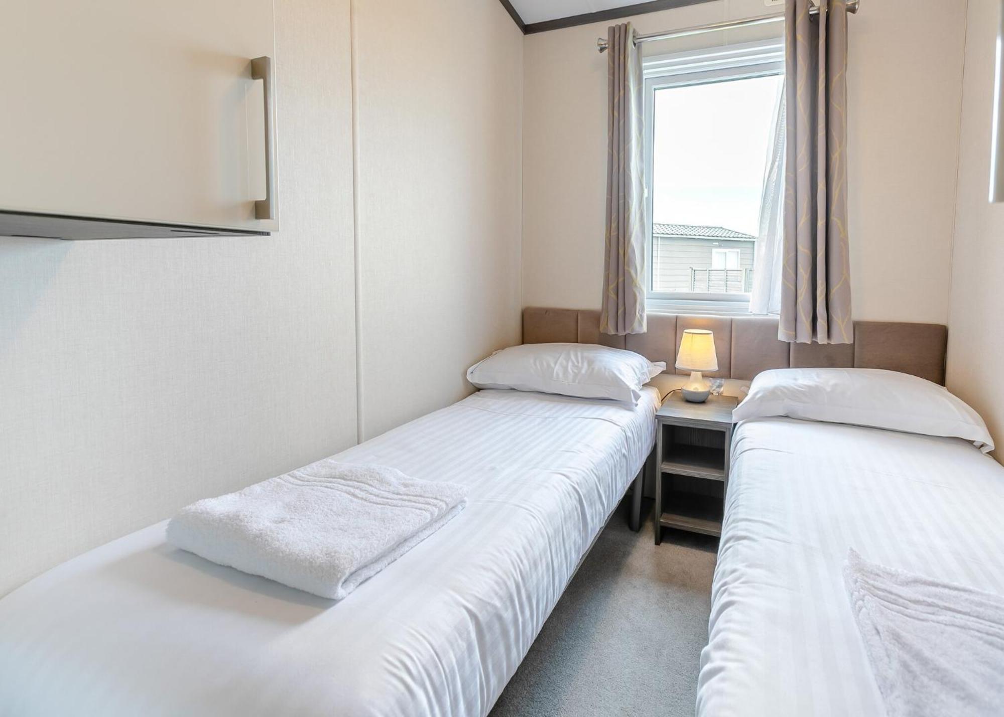 Looe Coastal Retreat Hotel ภายนอก รูปภาพ
