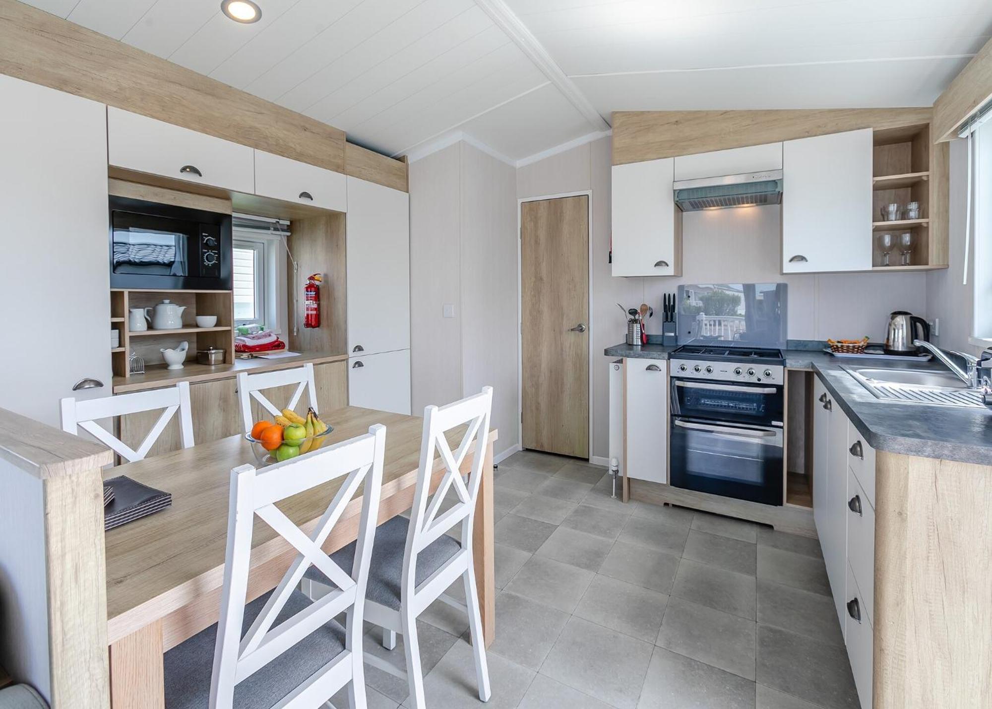 Looe Coastal Retreat Hotel ภายนอก รูปภาพ