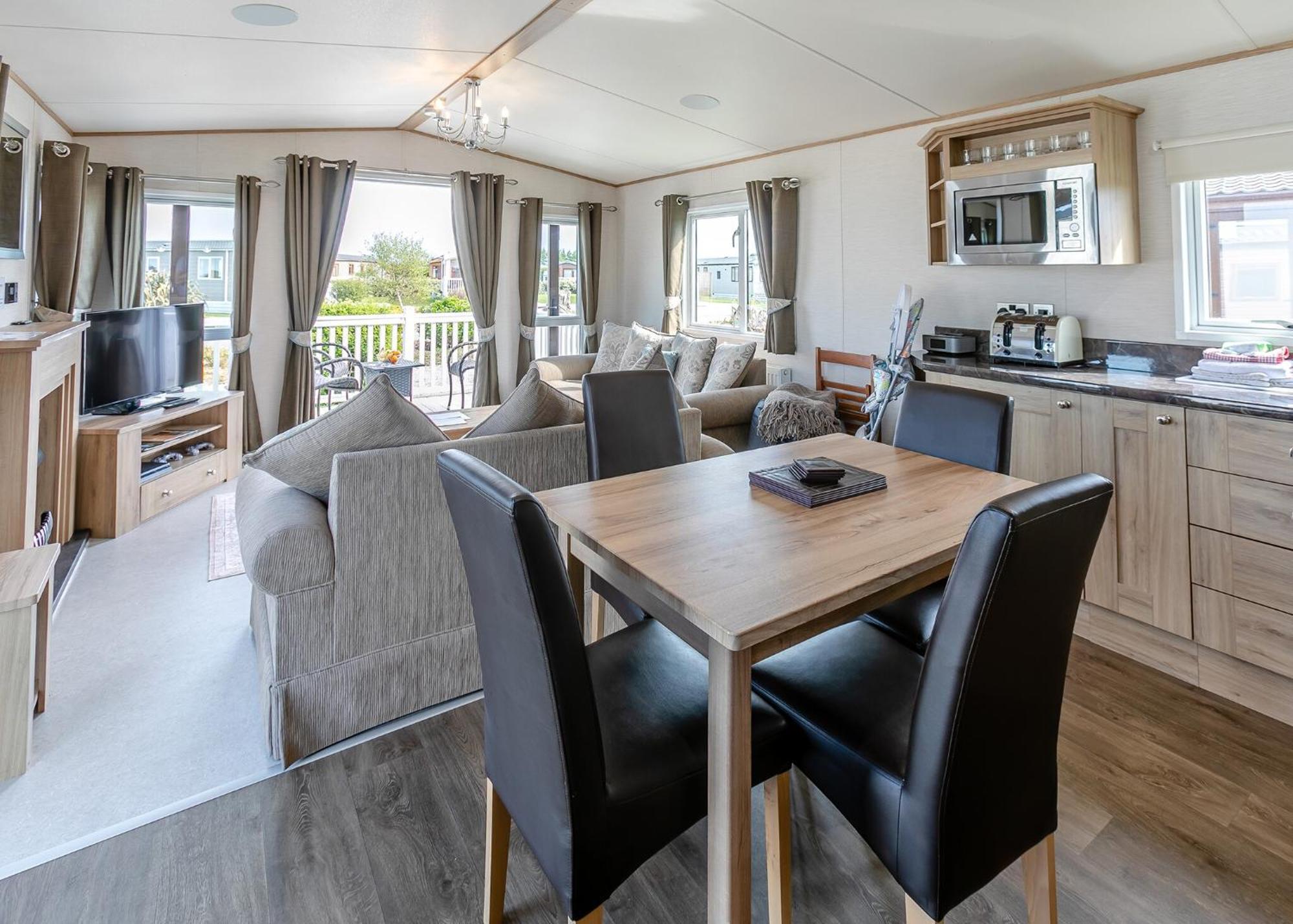 Looe Coastal Retreat Hotel ภายนอก รูปภาพ